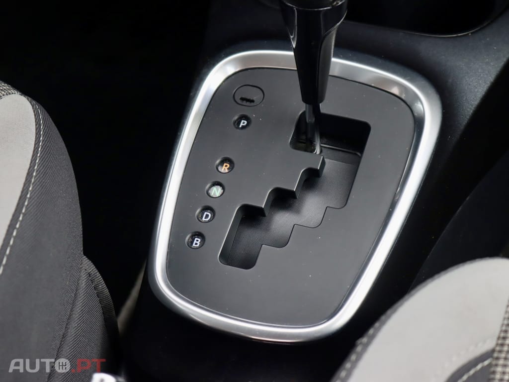 Toyota Yaris 1.5 HSD 20 Anos