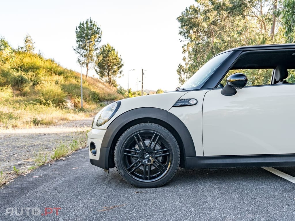 MINI Cooper Cooper D
