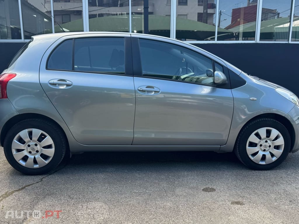 Toyota Yaris 1.0 VVT-i AC