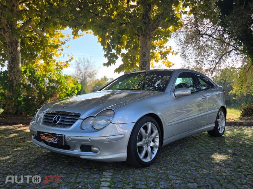 Mercedes-Benz C 220 Outro