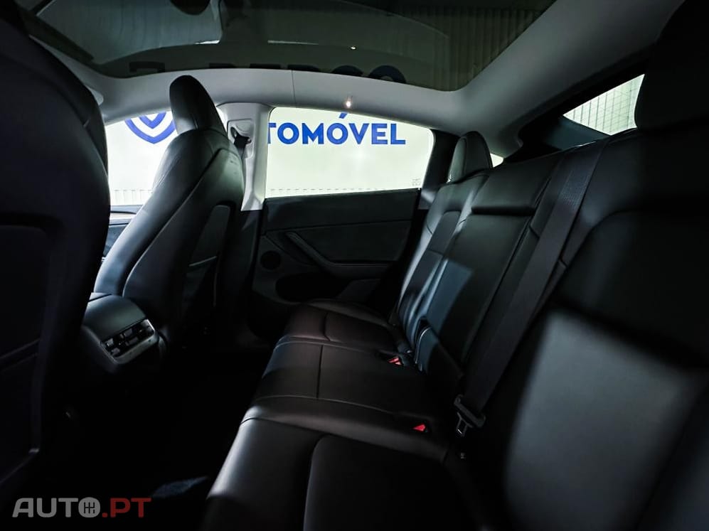 Tesla Model Y Long Range Dual Motor AWD