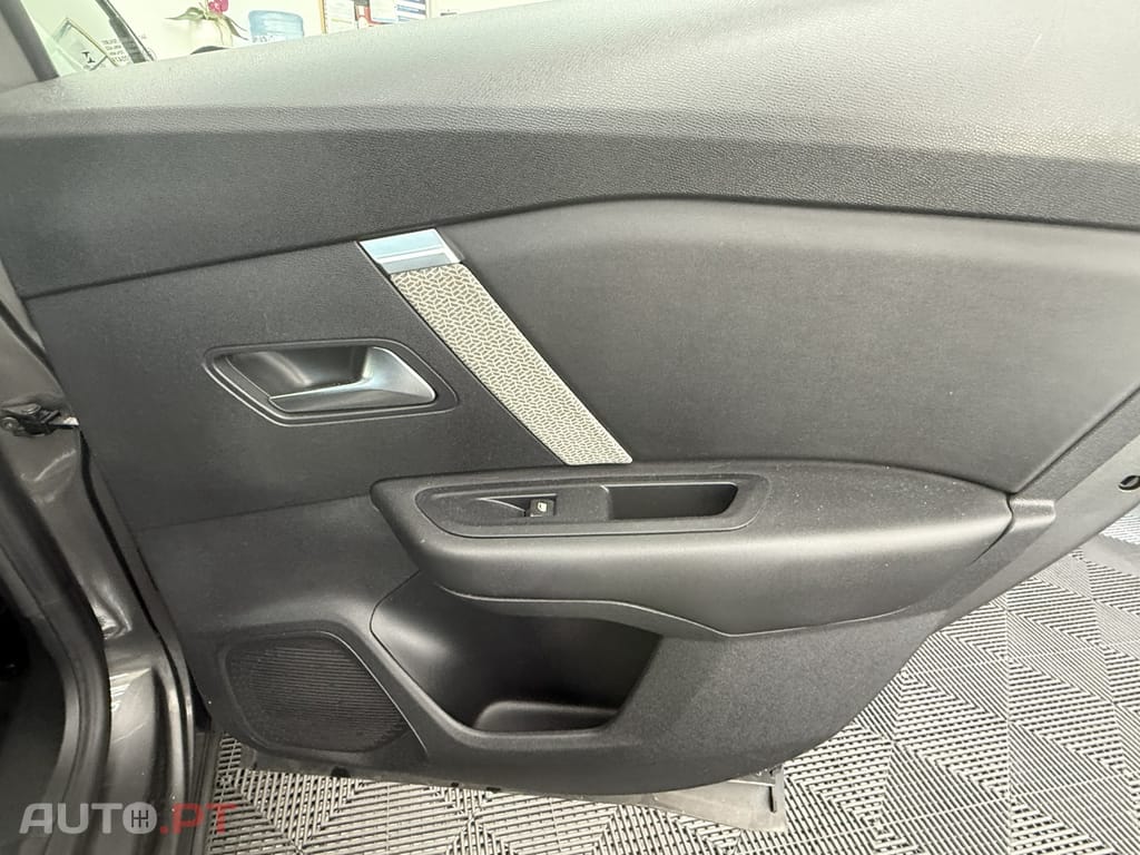 Citroen C4 1.2 PureTech Shine