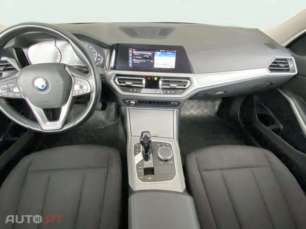 BMW 330 e Touring Corporate Edition Auto