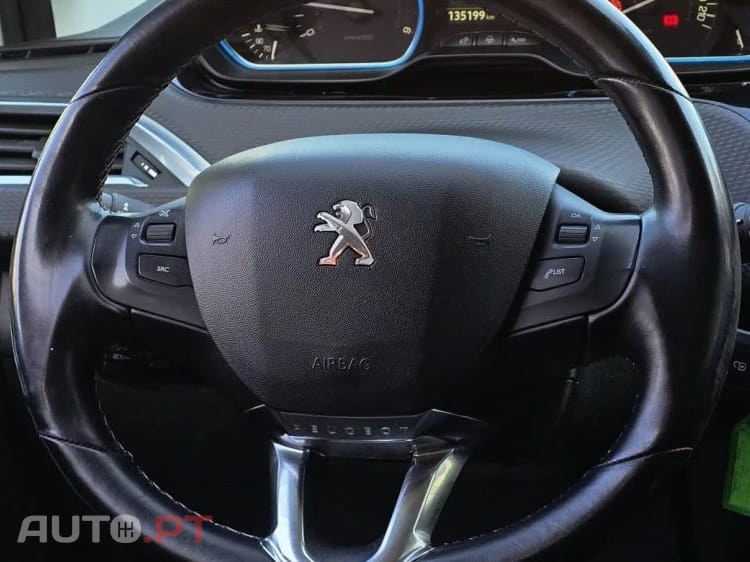 Peugeot 2008 1.6 BlueHDi Allure