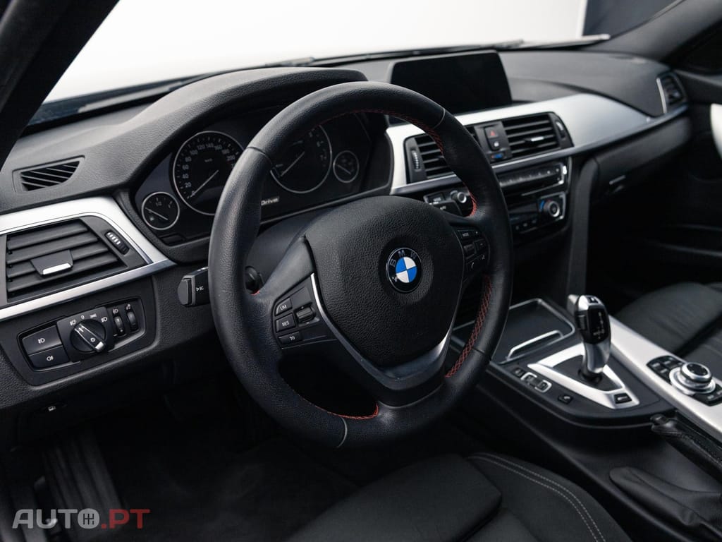 BMW 330 e iPerformance Line Sport