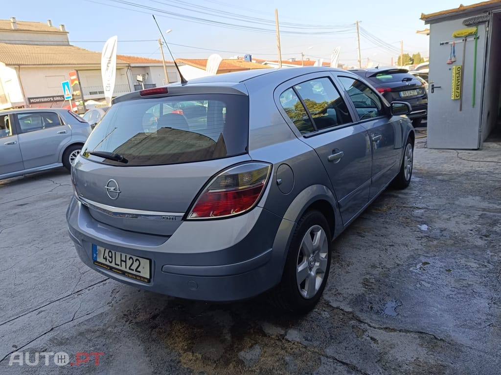 Opel Astra 1.3 CDTi Edition