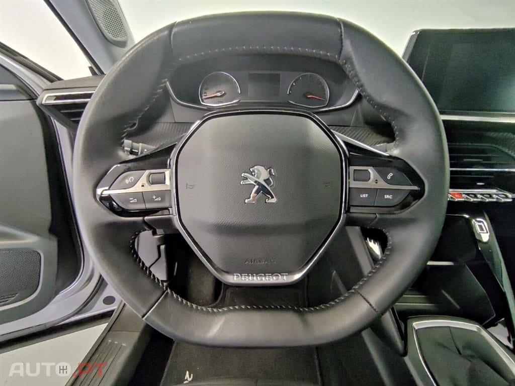 Peugeot 2008 Peugeot 2008 1.2 PureTech Active Pack