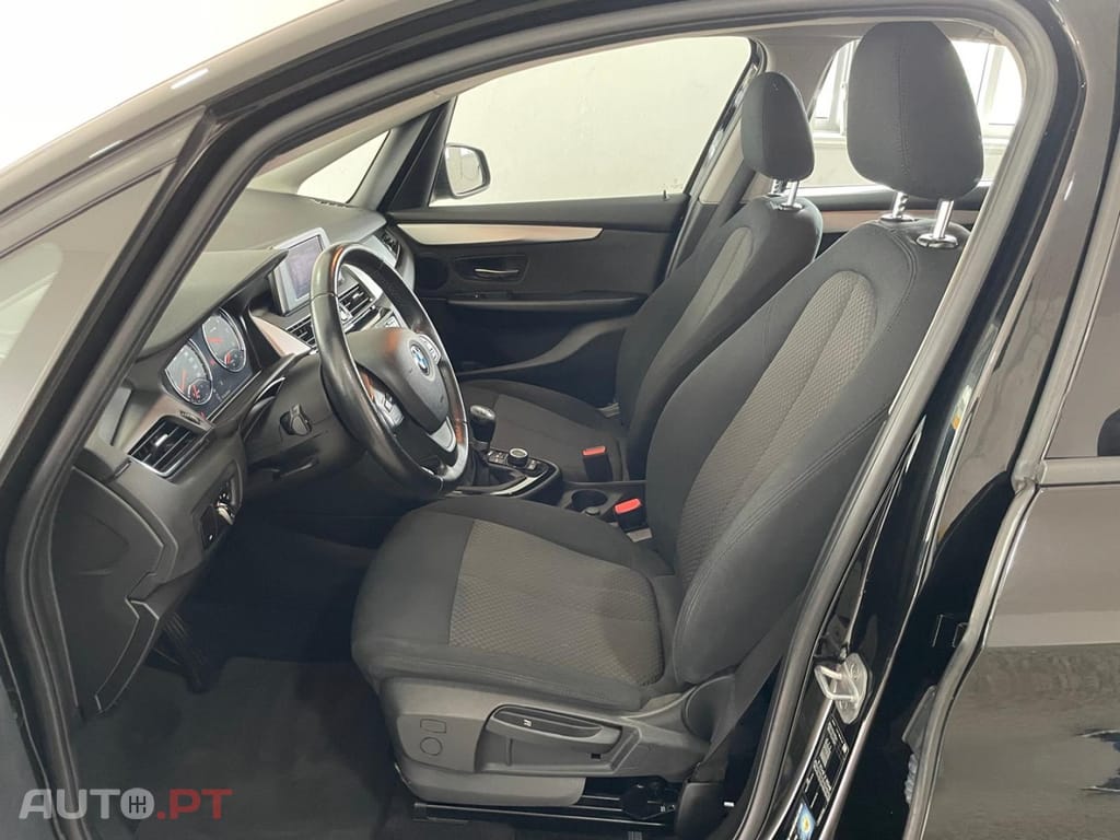 BMW 216 d Line Luxury