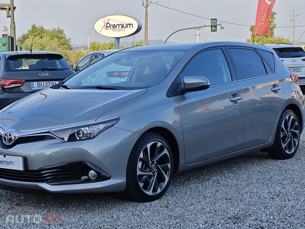 Toyota Auris 1.4 D-4D Exclusive