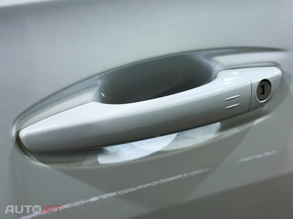Peugeot 508 SW e-EAT8 225