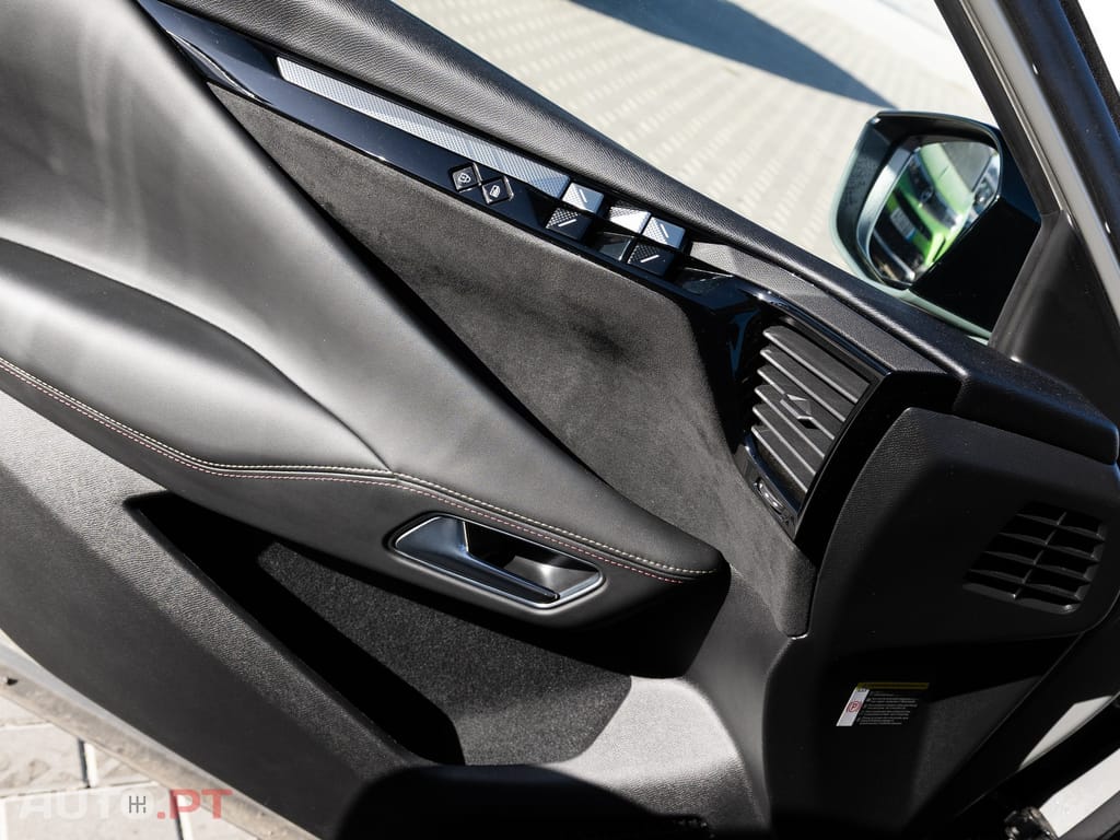 DS DS4 E-Tense Performance Line EAT8