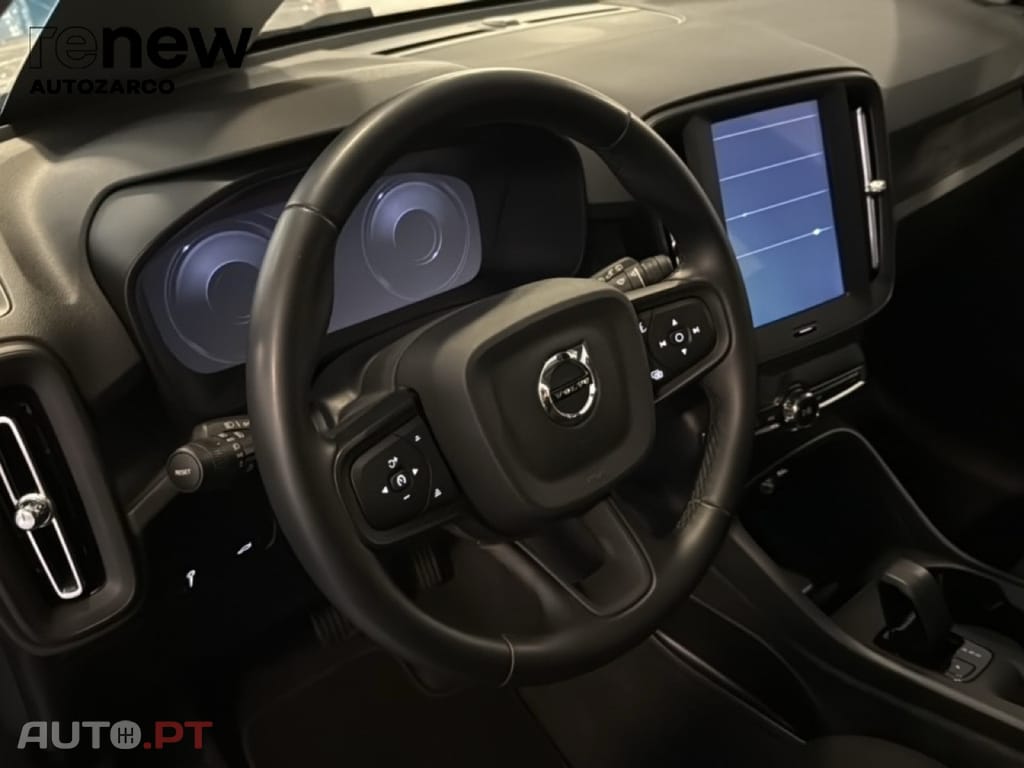 Volvo XC40 T2