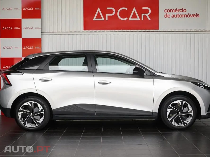 MG MG4 51 kWh Standard