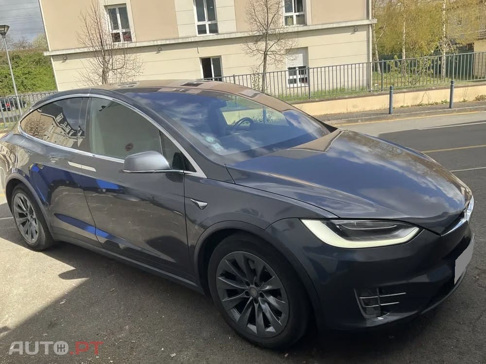 Tesla Model X 100D