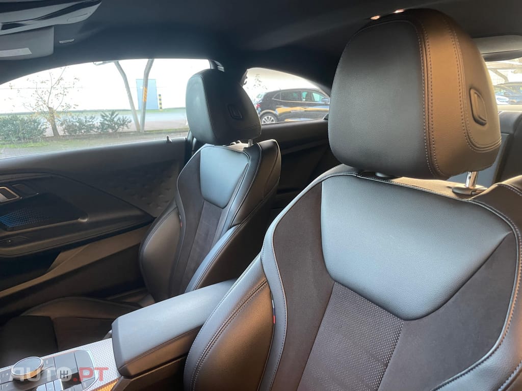 BMW 218 i Pack Desportivo M Auto