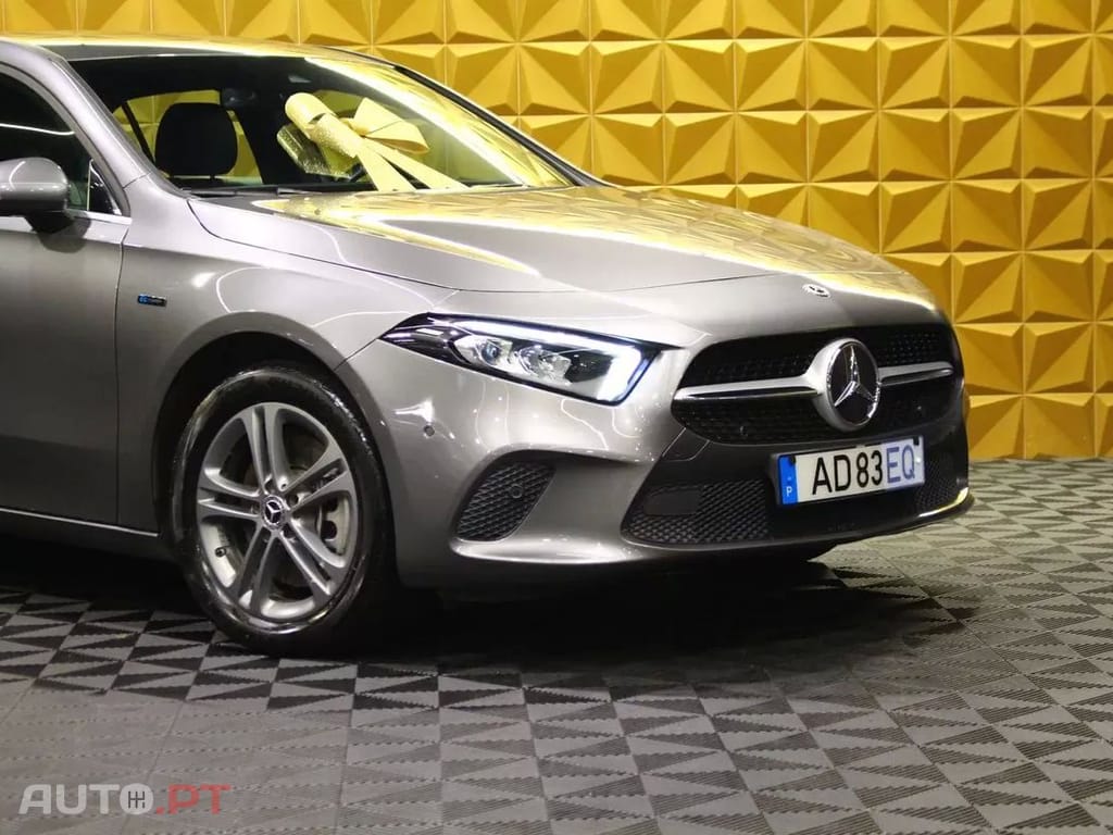 Mercedes-Benz A 250 e Progressive