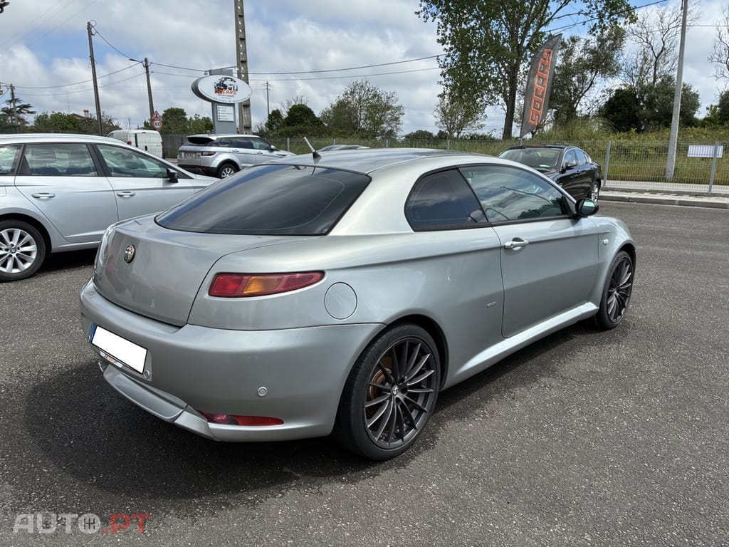 Alfa Romeo GT 1.8 TS