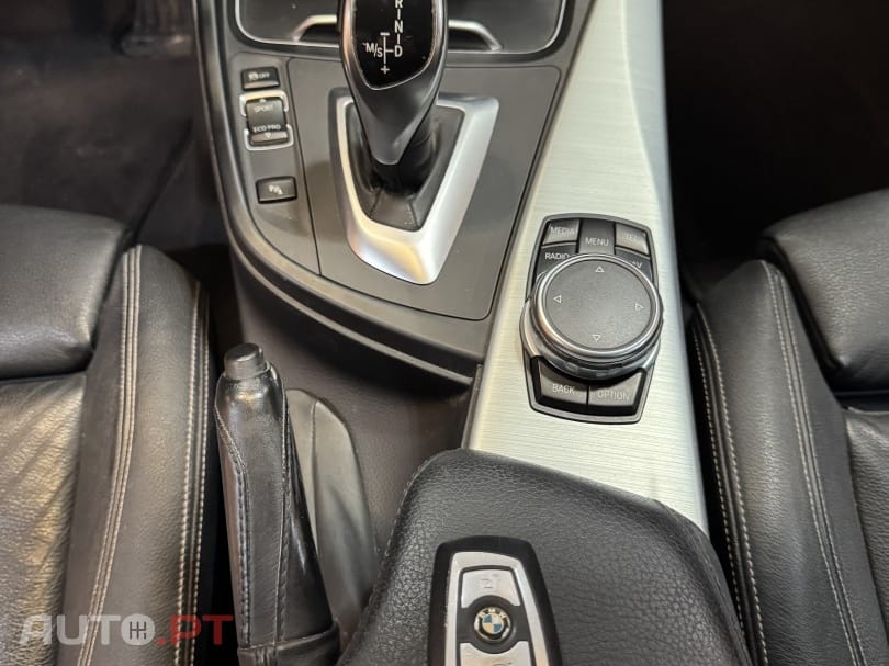 BMW 320 d Touring Line Luxury Auto