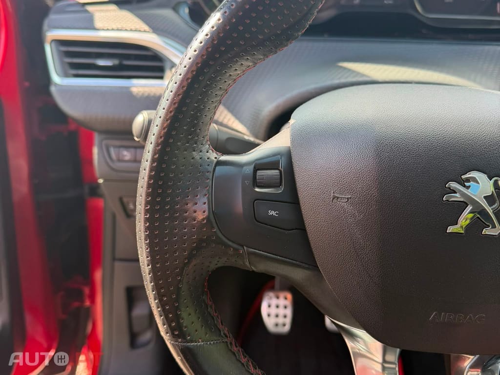 Peugeot 208 1.2 PureTech GT Line