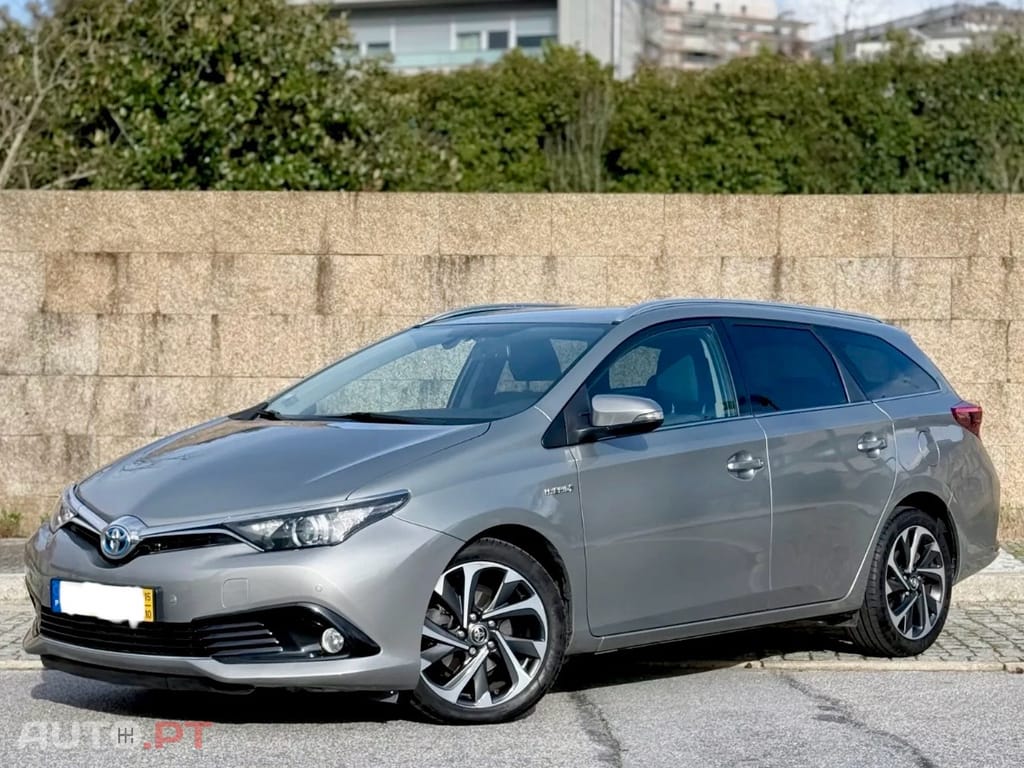 Toyota Auris Touring Sports Confort P. Sports