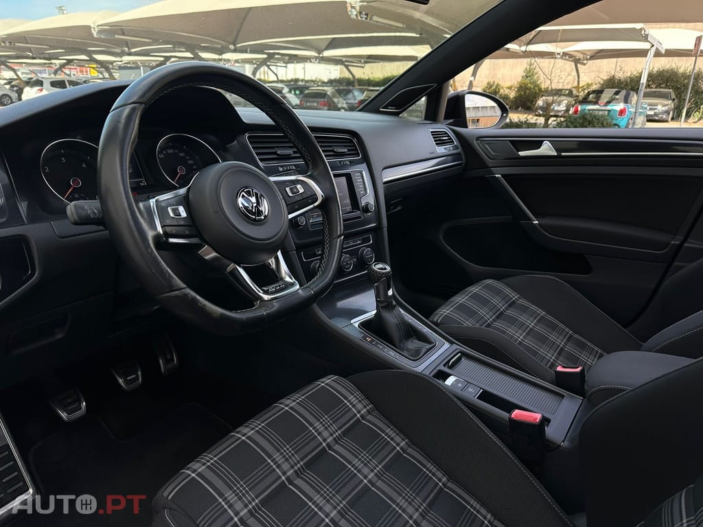 Volkswagen Golf GTD BlueMotion