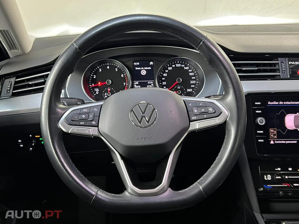Volkswagen Passat 1.5 TSI 150cv Business Variant