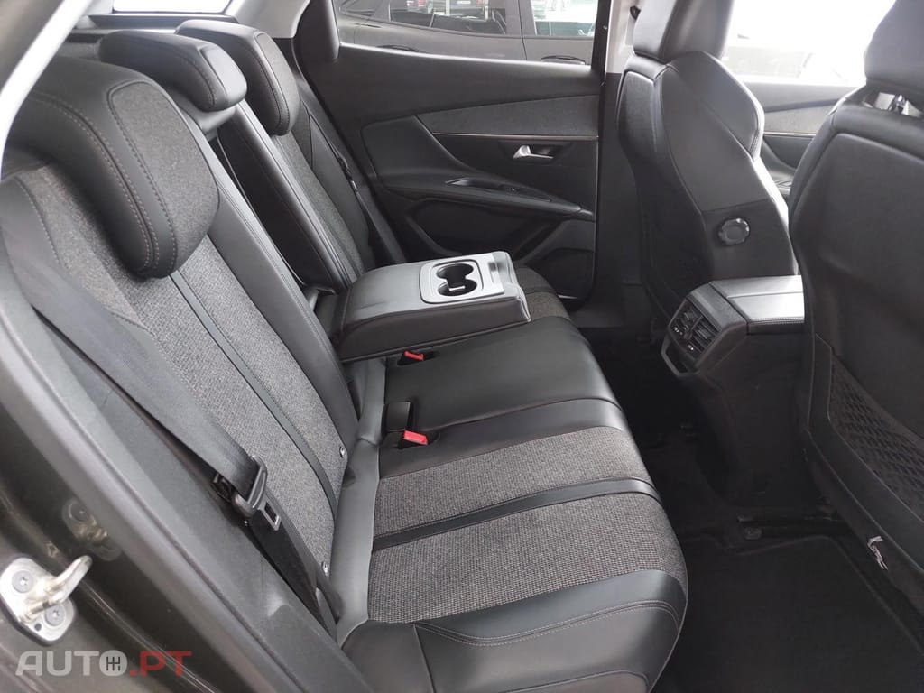 Peugeot 3008 1.5 BlueHDi Allure