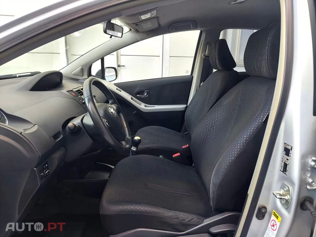 Toyota Yaris 1.0 VVT-i Comfort+AC