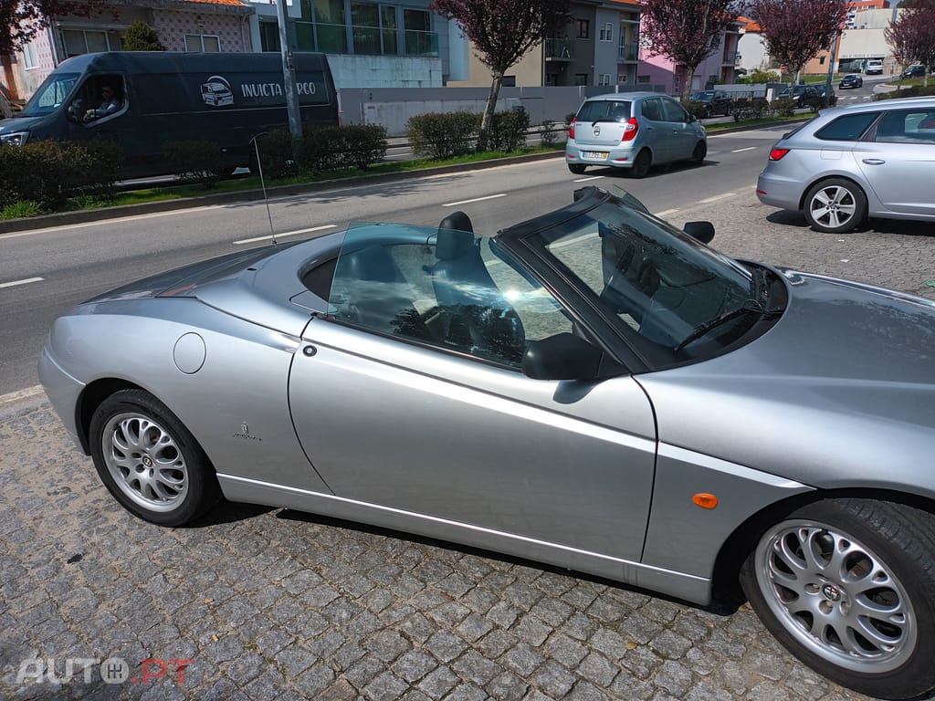 Alfa Romeo Spider 2.0 twin spark
