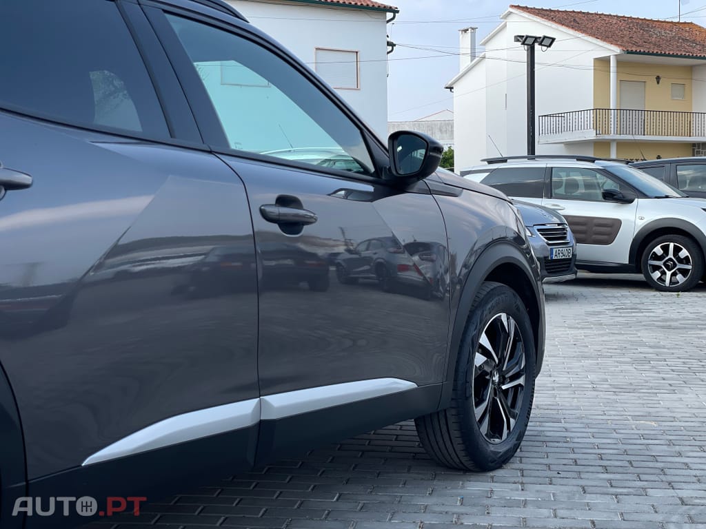 Peugeot 2008 1.2 PureTech Allure Pack
