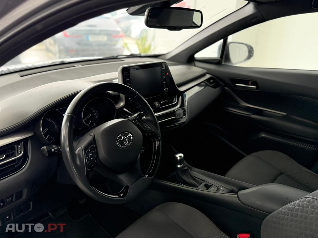 Toyota C-HR 1.8 Hybrid Exclusive