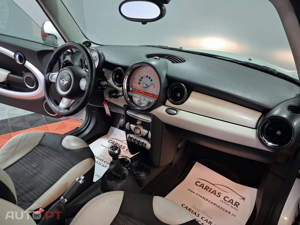 MINI Cooper D Edição Camden 50 anos