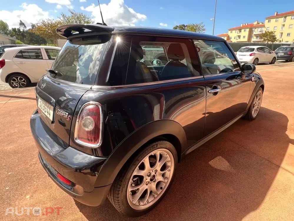 MINI Cooper Cooper S