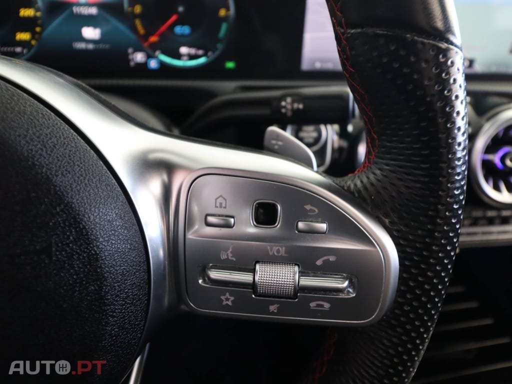 Mercedes-Benz A 250 e 8G-DCT AMG Line