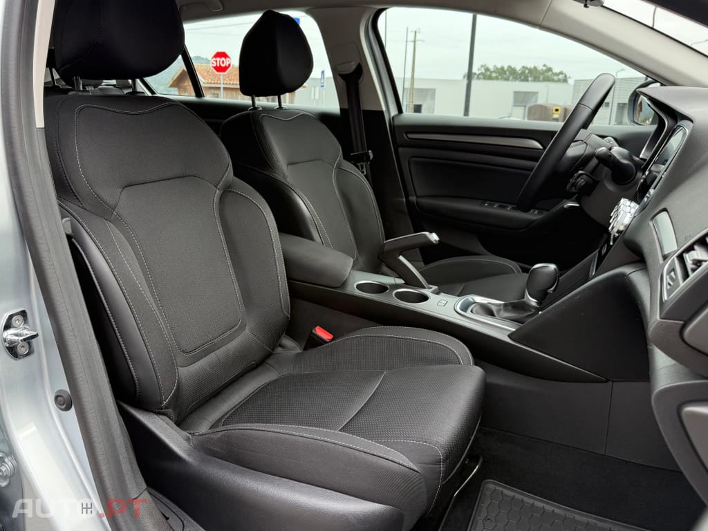 Renault Mégane Sport Tourer 1.5 Blue dCi Limited EDC