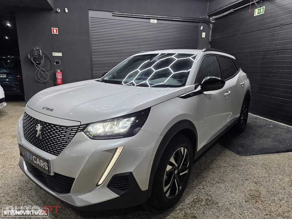 Peugeot E-2008 50 kWh Allure Pack