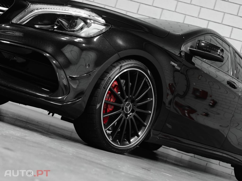 Mercedes-Benz A 45 AMG 4Matic Speedshift 7G-DCT