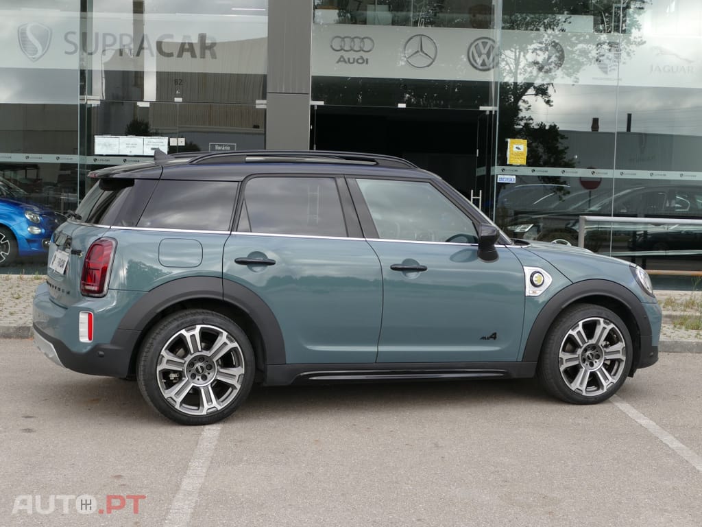 MINI Countryman Cooper SE ALL4 Classic Auto
