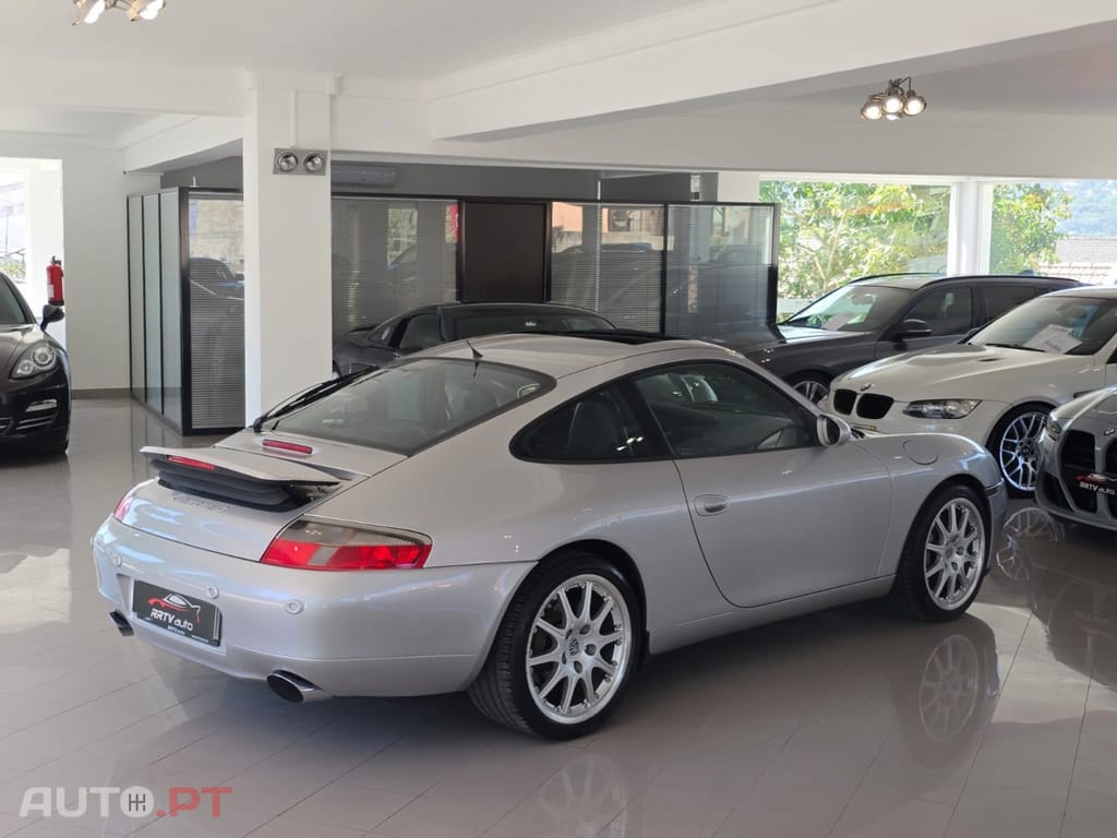 Porsche 996 Carrera 4 Coupé