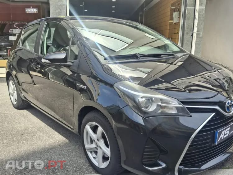 Toyota Yaris 1.5 HSD Exclusive+P.Luxury
