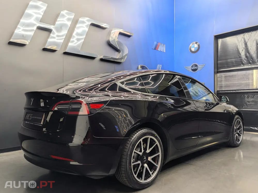 Tesla Model 3 Tração Traseira