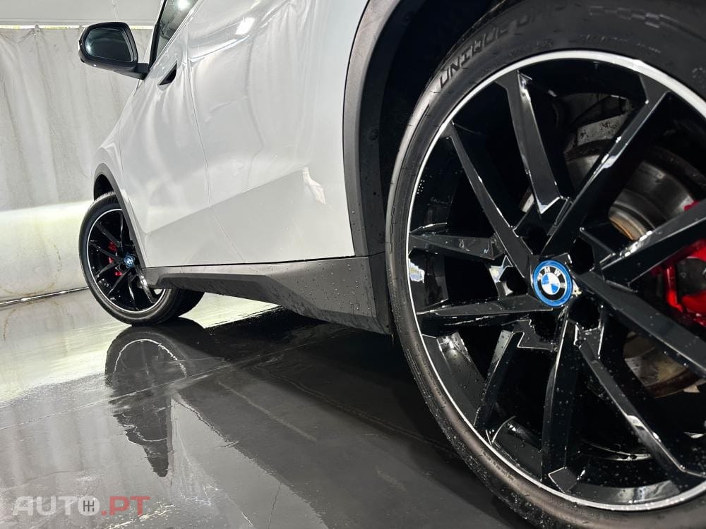 BMW iX1 xDrive30