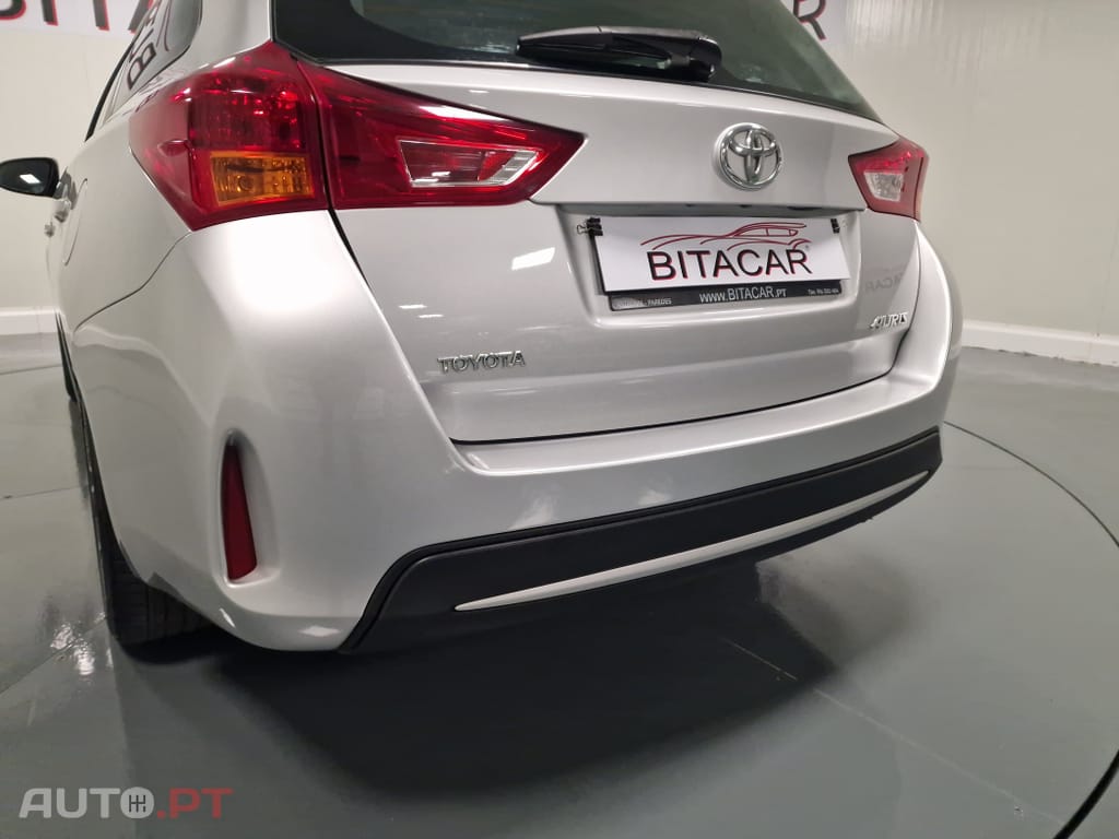 Toyota Auris Touring Sports 1.4 D-4D Active+AC