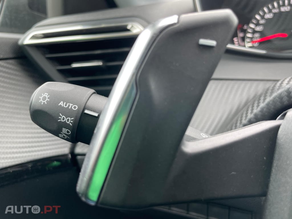 Peugeot 208 1.2 PureTech Allure Pack EAT8