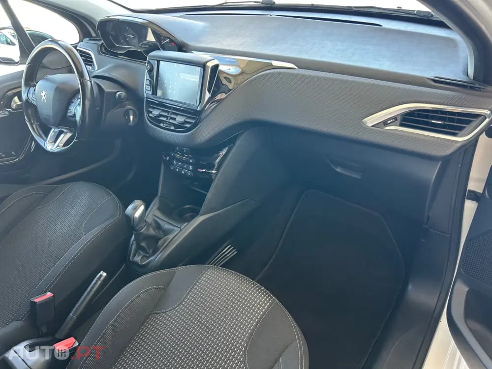Peugeot 208 1.2 PureTech Allure