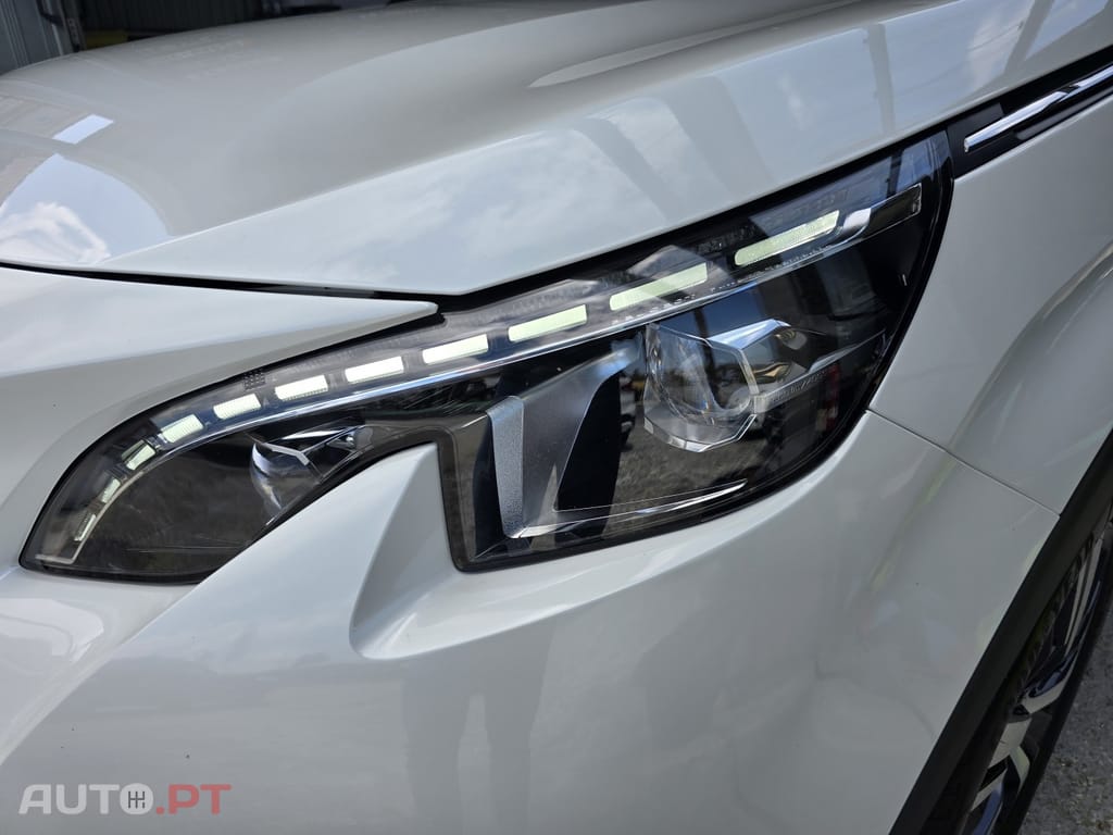 Peugeot 3008 1.2 PureTech Allure EAT8