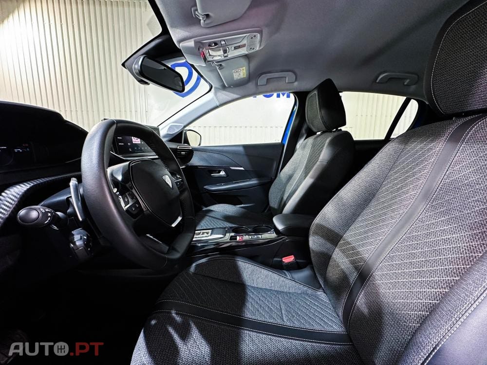 Peugeot 208 1.2 Hybrid Allure e-DCS6