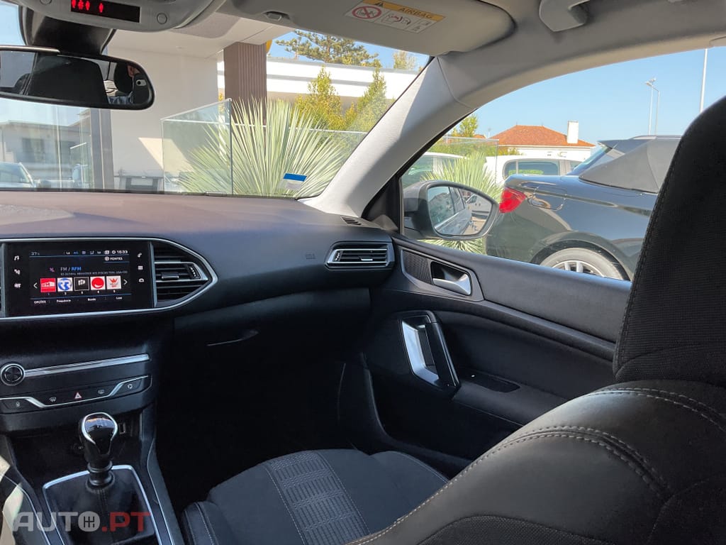 Peugeot 308 1.5 BlueHDi Allure