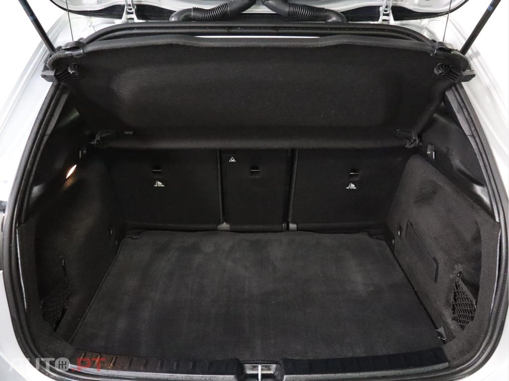 Mercedes-Benz GLA 250 e AMG LINE