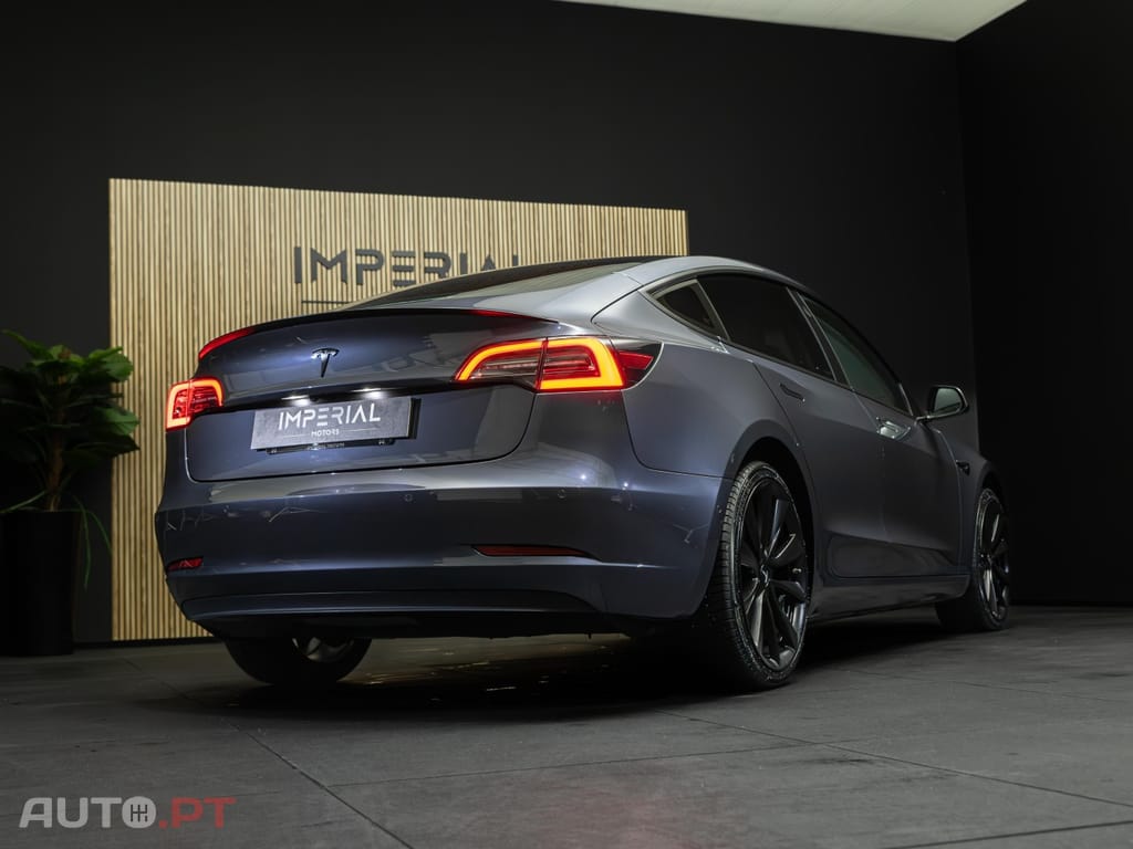 Tesla Model 3 Long-Range Dual Motor AWD